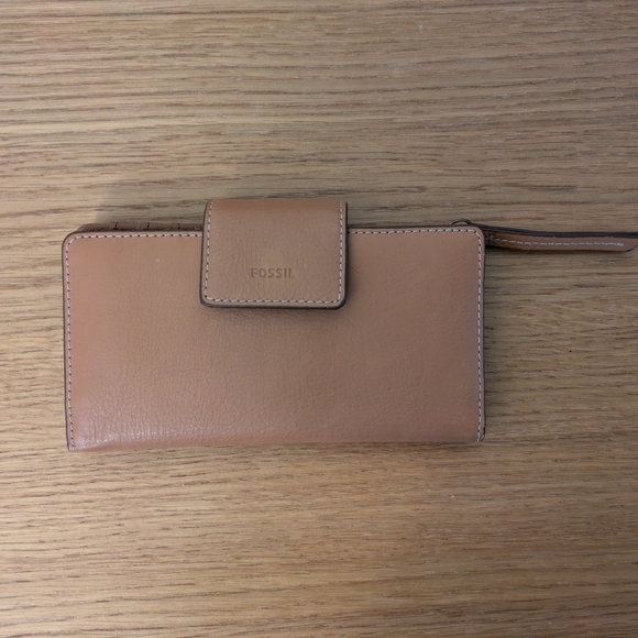 Tan Bi-fold Leather Wallet - Picture 1 of 3